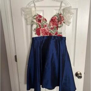 Soieblu Elegant Blue and White Floral Dress